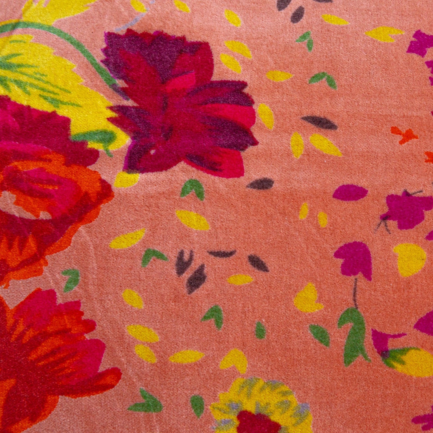 20in Velvet Floral Pattern in Peachy Pink